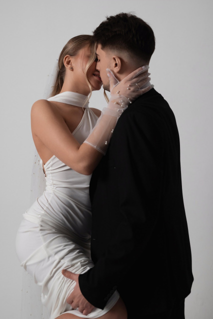 Свадебная фотосессия в Оренбурге— стиль, чувства и незабываемые кадры – фото № 9