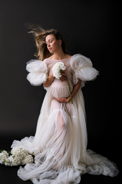 Заказать фотосессию в ожидании чуда - в студии от компании Fashion Box в Оренбурге 
 – фото № 6