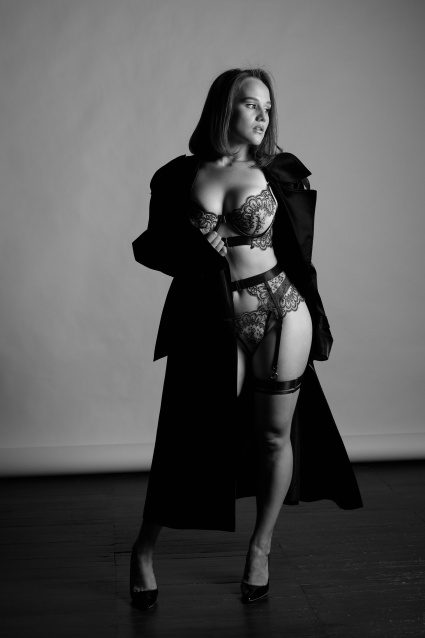 Заказать фотосессию в стиле Ню - профессиональный фотограф сети фотостудий Fashion Box в Оренбурге 
 – фото № 11