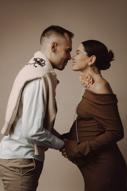 Заказать фотосессию в ожидании чуда - в студии от компании Fashion Box в Оренбурге 
 – фото № 20