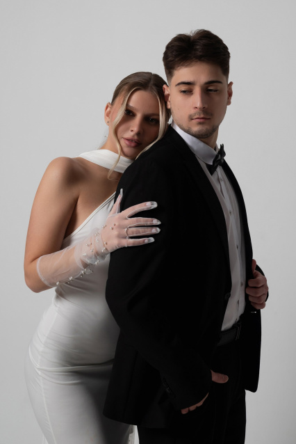 Свадебная фотосессия в Оренбурге— стиль, чувства и незабываемые кадры – фото № 7