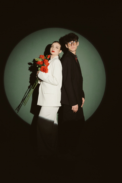 Заказать фотосессию Love Story - в студии на двоих от сети фотостудий Fashion Box в Оренбурге 
 – фото № 17