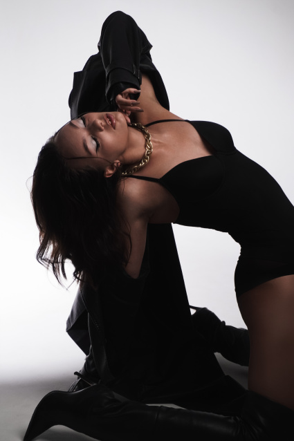 Заказать фотосессию в стиле Ню - профессиональный фотограф сети фотостудий Fashion Box в Оренбурге 
 – фото № 10