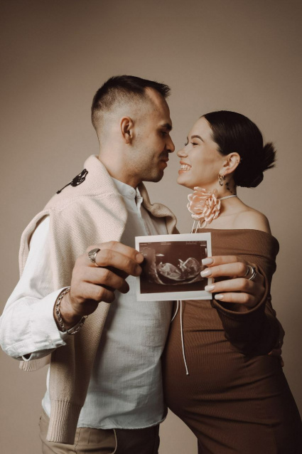 Заказать фотосессию в ожидании чуда - в студии от компании Fashion Box в Оренбурге 
 – фото № 15