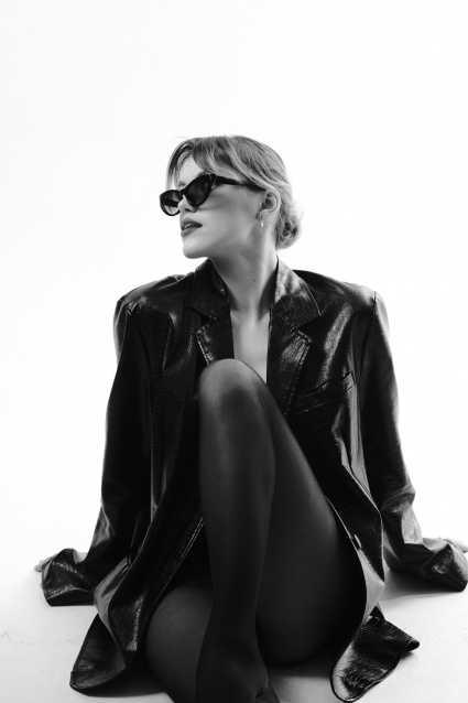 Заказать индивидуальную фотосессию в 2-х образах - съемка от профессионалов студии Fashion Box
 – фото № 12