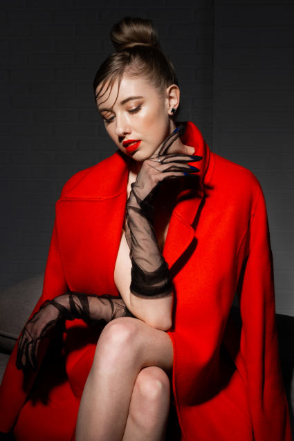 Заказать индивидуальную фотосессию в 2-х образах - съемка от профессионалов студии Fashion Box
 – фото № 16