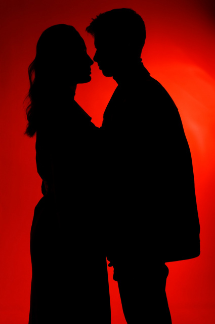 Заказать фотосессию Love Story - в студии на двоих от сети фотостудий Fashion Box в Оренбурге 
 – фото № 9