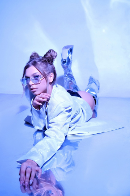 Заказать индивидуальную фотосессию в 2-х образах - съемка от профессионалов студии Fashion Box
 – фото № 13