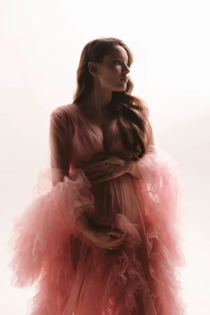 Заказать фотосессию в ожидании чуда - в студии от компании Fashion Box в Оренбурге 
 – фото № 22