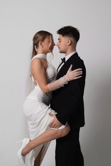 Свадебная фотосессия в Оренбурге— стиль, чувства и незабываемые кадры – фото № 8